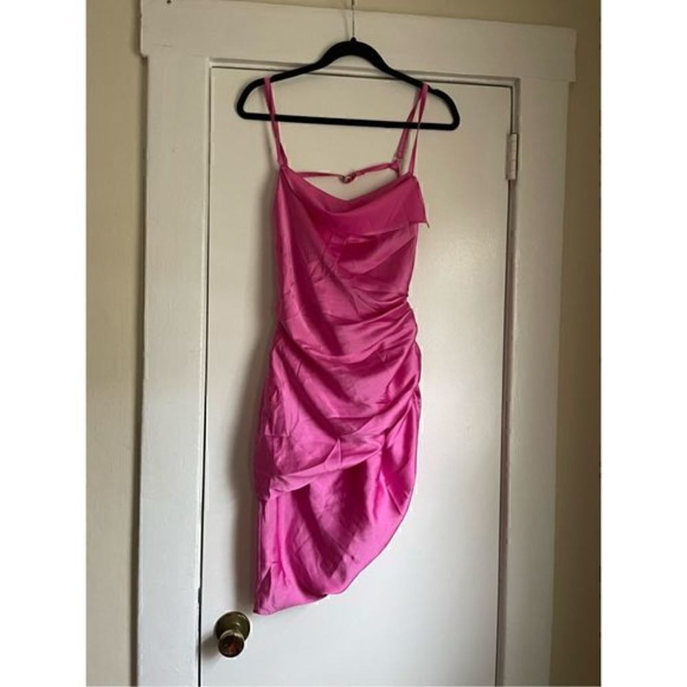 Barbie Pink Scrunched Mini‎ Slit backless Dress Size Medium